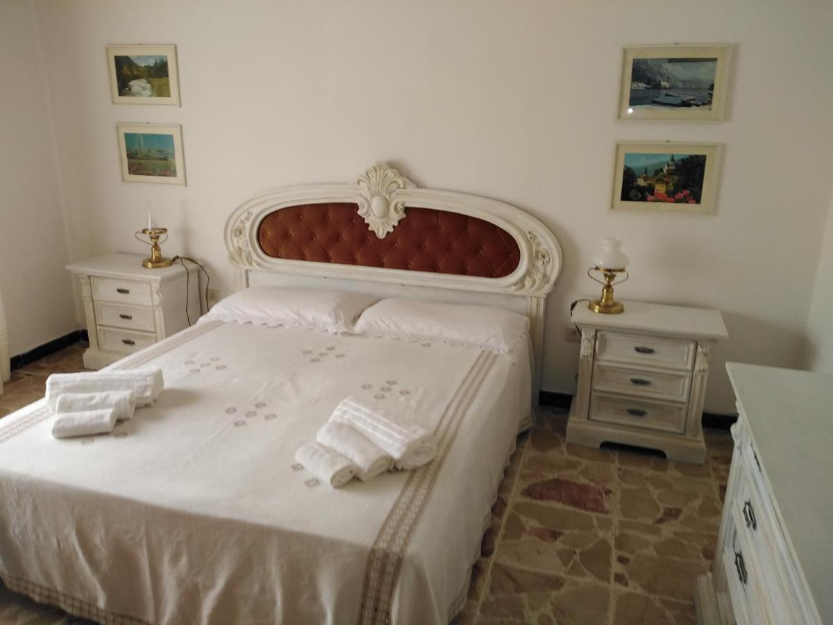 Nonna Dora Bed & Breakfast Muros Exterior photo