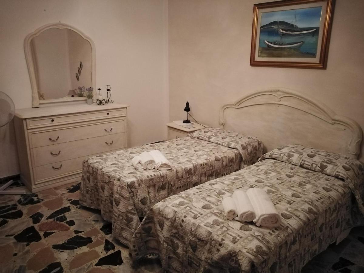 Nonna Dora Bed & Breakfast Muros Exterior photo
